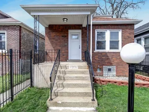 10206 S Bensley Ave, Chicago, IL 60617