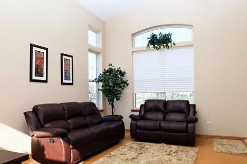 14404 Etchingham Dr, Lockport, IL 60441 photo 3
