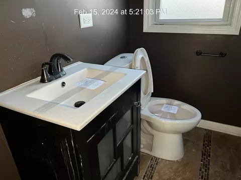Bath - Undisclosed, Chicago, IL 60619 photo 3 of 4