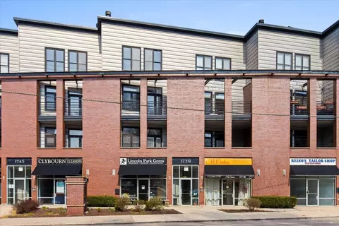 1739 N Clybourn Ave #2N, Chicago, IL 60614