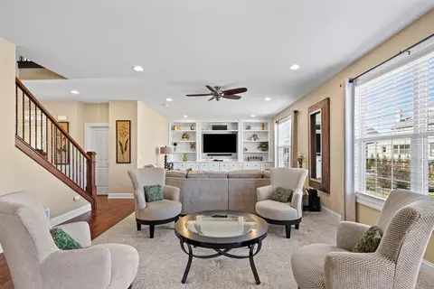 15702 Creekview Dr, Plainfield, IL 60544 photo 3