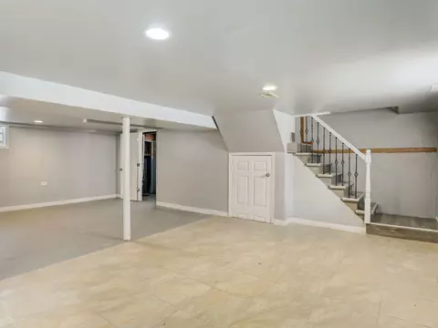 Entry Way - 1016 E 156th Pl, Dolton, IL 60419 photo 1 of 1