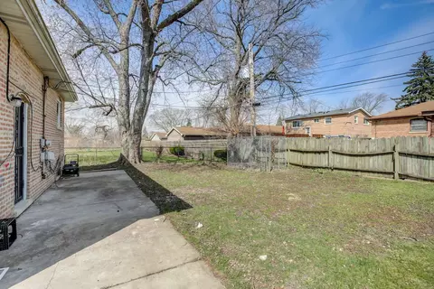 Exterior - 1016 E 156th Pl, Dolton, IL 60419 photo 6 of 6