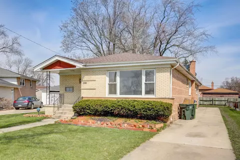 Exterior - 1016 E 156th Pl, Dolton, IL 60419 photo 4 of 6