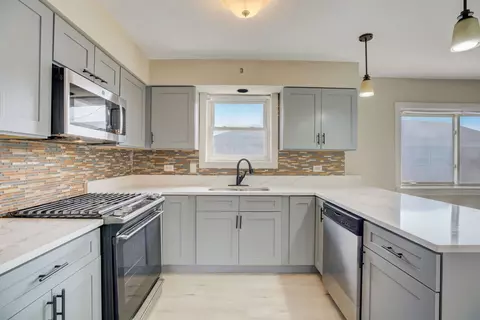 Kitchen - 1016 E 156th Pl, Dolton, IL 60419 photo 3 of 3