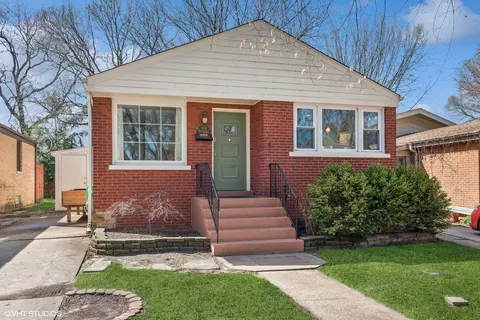 1618 Seward St, Evanston, IL 60202