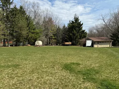Exterior - 1920 Fremont Ln, Johnsburg, IL 60051 photo 9 of 10