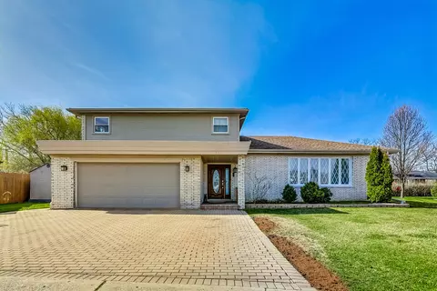 5621 N Rogers Ave, Chicago, IL 60646