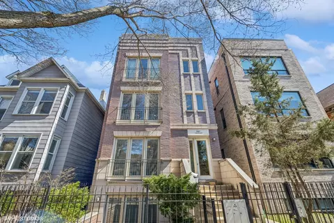 3417 N Bosworth Ave #1, Chicago, IL 60657