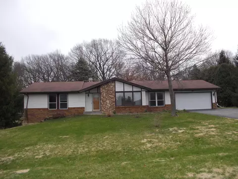 11233 Bayberry Dr, Roscoe, IL 61073
