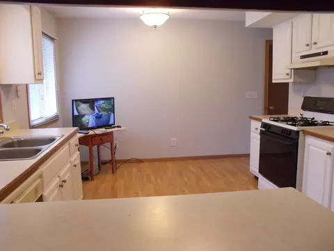 Kitchen - 11233 Bayberry Dr, Roscoe, IL 61073 photo 2 of 4