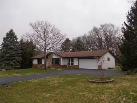 Exterior - 11233 Bayberry Dr, Roscoe, IL 61073 photo 2 of 8