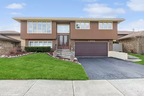 12016 S Tripp Ave, Alsip, IL 60803