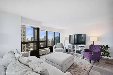 Living - 30 E Huron St #5509, Chicago, IL 60611 photo 2 of 7