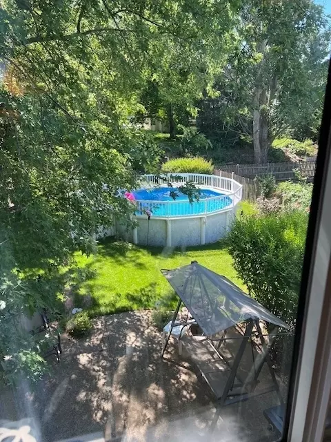 Exterior - 58 Ivanhoe Ln, Cary, IL 60013 photo 6 of 16