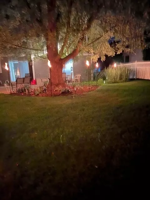 Exterior - 58 Ivanhoe Ln, Cary, IL 60013 photo 12 of 16