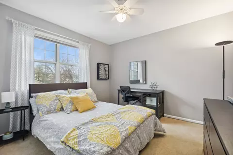 Bedroom - 58 Ivanhoe Ln, Cary, IL 60013 photo 3 of 3
