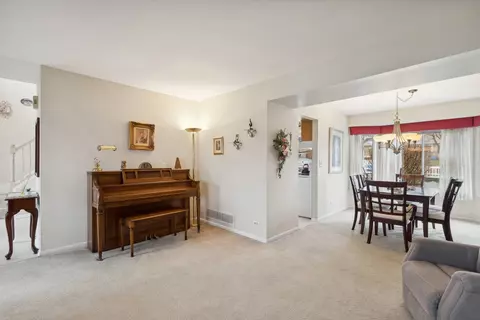 Dining - 58 Ivanhoe Ln, Cary, IL 60013 photo 1 of 2