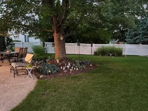 Exterior - 58 Ivanhoe Ln, Cary, IL 60013 photo 10 of 16