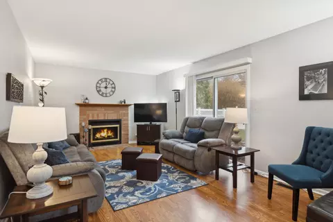 Living - 58 Ivanhoe Ln, Cary, IL 60013 photo 2 of 4