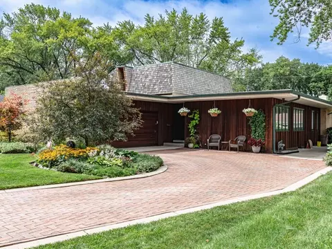526 N Aldine Ave, Park Ridge, IL 60068