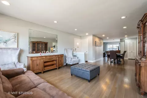 Living - 9205 Springfield Ave, Evanston, IL 60203 photo 2 of 2