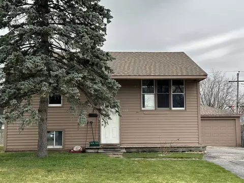 332 Four Winds Way, Carpentersville, IL 60110