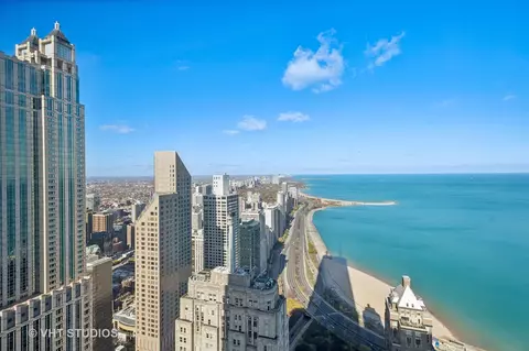 175 E Delaware Pl #4908, Chicago, IL 60611 photo 16
