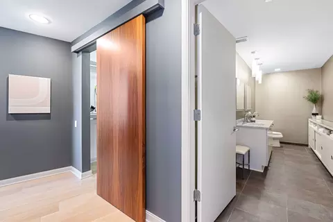 Bath - 60 E Monroe St #4108, Chicago, IL 60603 photo 1 of 5