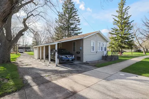 5938 Dunham Rd, Downers Grove, IL 60516