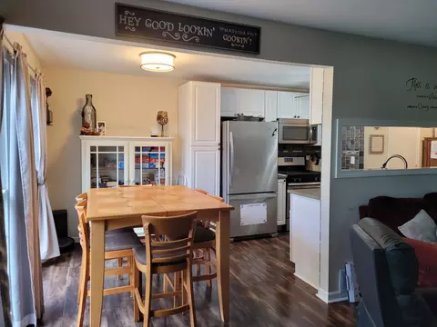 Kitchen - 1667 Valley Forge Ct #B, Wheaton, IL 60189 photo 1 of 4