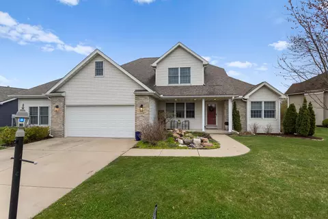 303 S Chaucer Blvd, Monticello, IL 61856