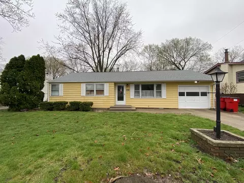 2306 Broadmoor Dr, Champaign, IL 61821