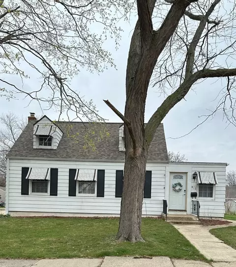 812 W 12th St, Sterling, IL 61081