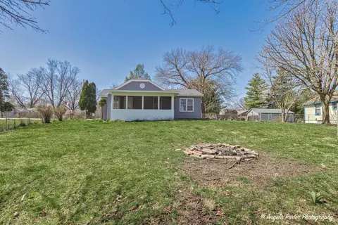 Exterior - 110 Maple St, Mchenry, IL 60050 photo 6 of 8