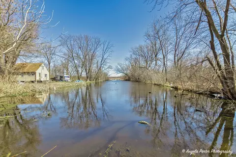 View/Area - 110 Maple St, Mchenry, IL 60050 photo 1 of 1