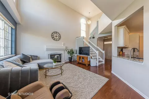 5507 Azalea Ct, Rolling Meadows, IL 60008 photo 2