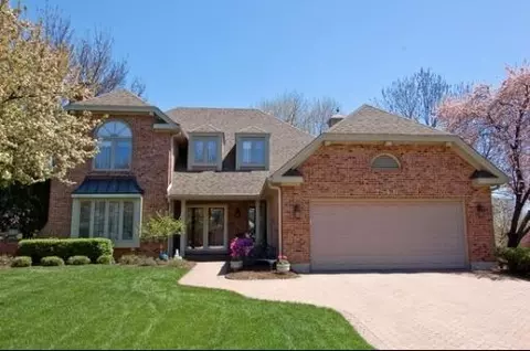 2 S437 Terrace Dr, Glen Ellyn, IL 60137