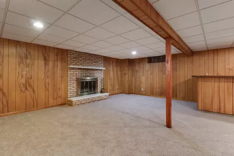 Living - 707 Bradley Dr, Bloomington, IL 61701 photo 4 of 4