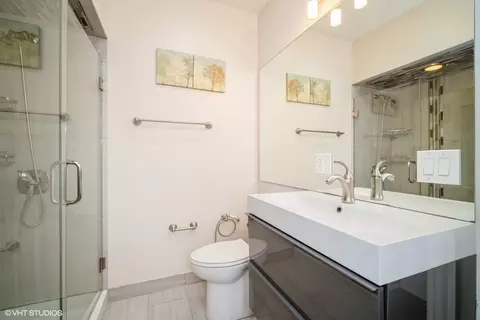 Bath - 2705 Harrison St, Glenview, IL 60025 photo 2 of 3