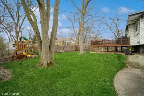 Exterior - 2705 Harrison St, Glenview, IL 60025 photo 5 of 5