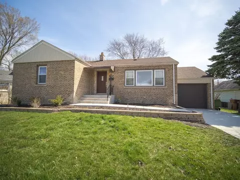 9129 Lynwood Dr, Oak Lawn, IL 60453