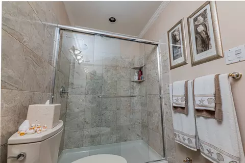 Bath - Undisclosed, Willowbrook, IL 60527 photo 3 of 6