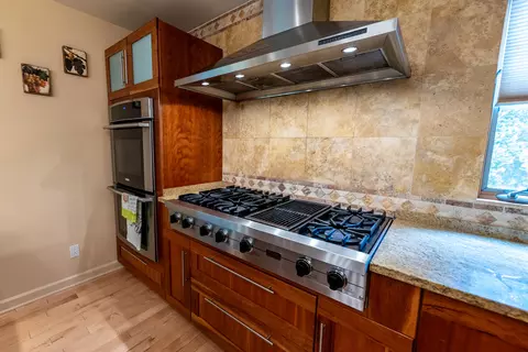 Kitchen - Undisclosed, Willowbrook, IL 60527 photo 3 of 4