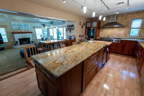 Kitchen - Undisclosed, Willowbrook, IL 60527 photo 2 of 4