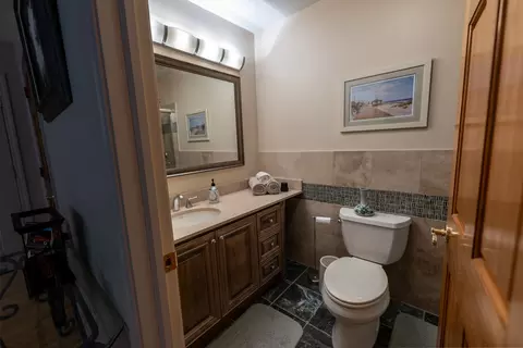 Bath - Undisclosed, Willowbrook, IL 60527 photo 1 of 6