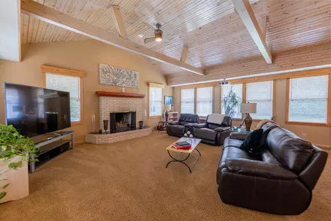 Living - Undisclosed, Willowbrook, IL 60527 photo 2 of 4