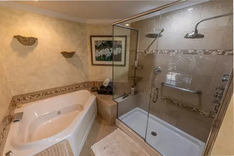 Bath - Undisclosed, Willowbrook, IL 60527 photo 6 of 6
