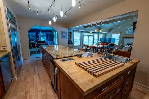 Kitchen - Undisclosed, Willowbrook, IL 60527 photo 4 of 4