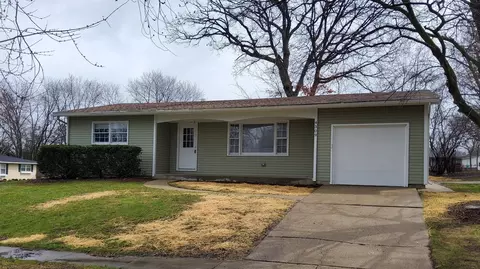 4309 Front Royal Dr, Mchenry, IL 60050